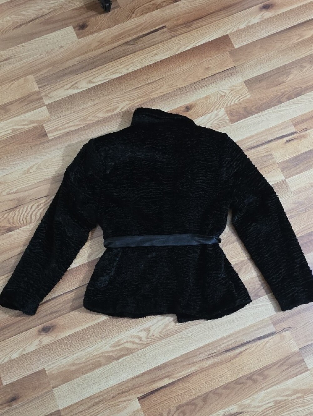 Valerie Stevens Black Faux Fur Tie-Waist Teddy Jacket Hook Closure Womens S - Picture 7 of 9